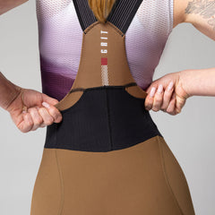 Bib Short Grit Toffee Mujer